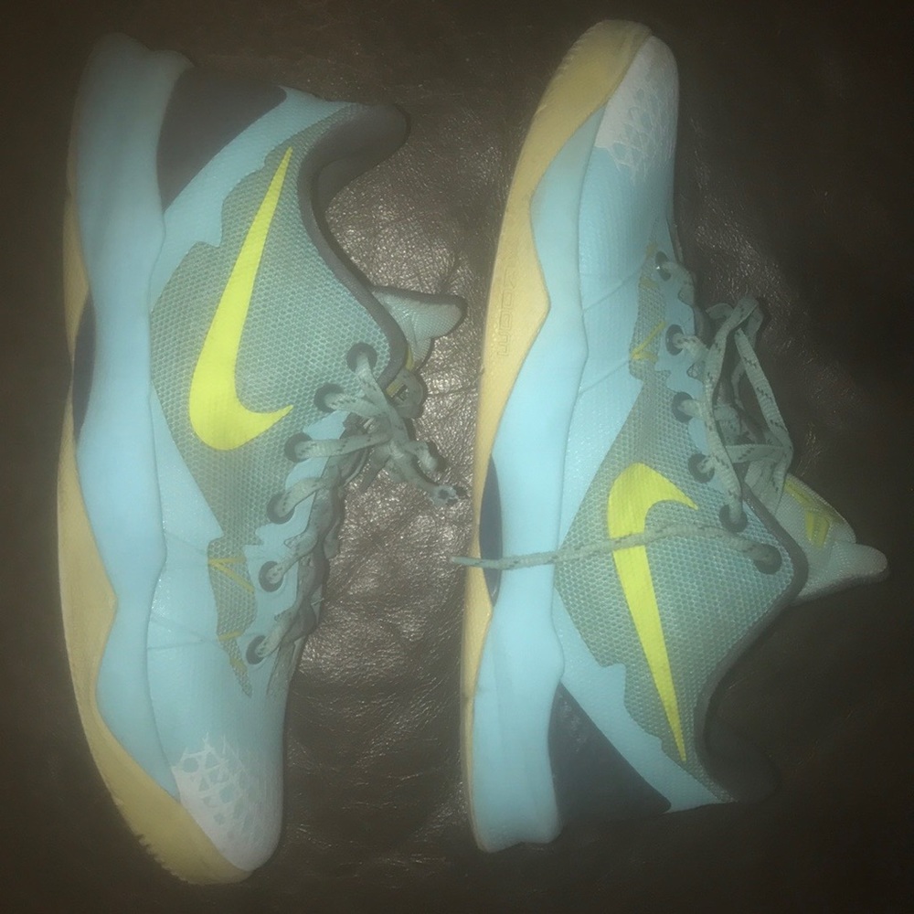 Kobe 4 VENOMINON
